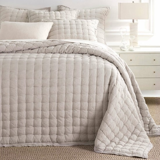 stone washed embroidery quilt set