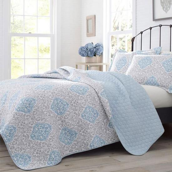 cuverturi de pat matlasate și pături